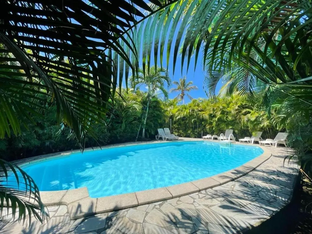 Contacts de Maison d\'une chambre avec piscine partagee et jardin clos a Sainte Rose