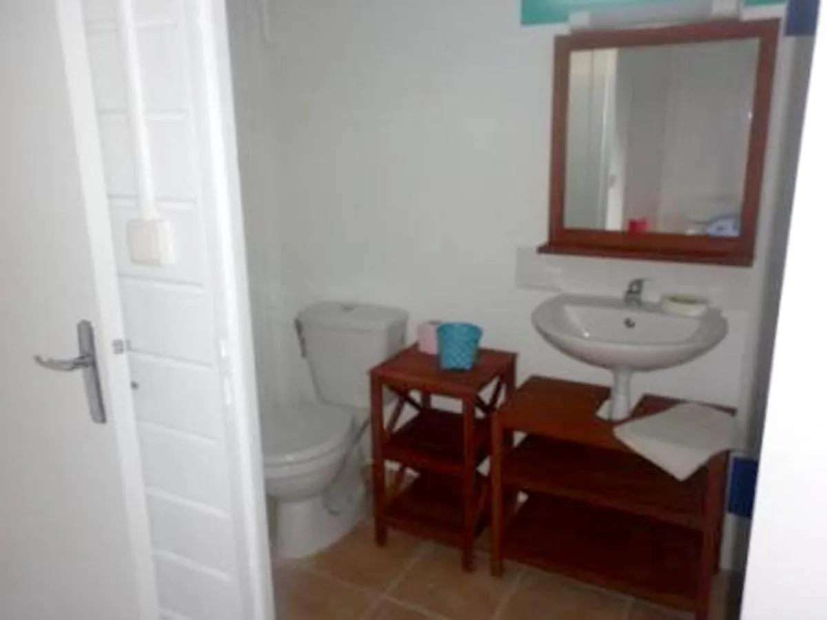 Maison d'une chambre avec piscine partagee et jardin clos a Sainte Rose Hébergement de vacances Sainte-Rose
